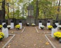 Cmentarz wojenny w Parkoszu